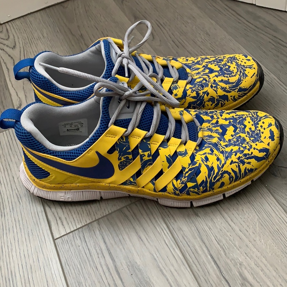 Men’s Nike shoes